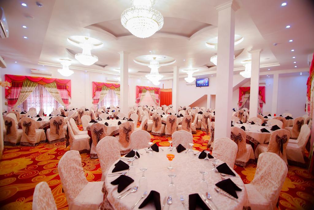 Hotel White House Анурадхапура Екстериор снимка